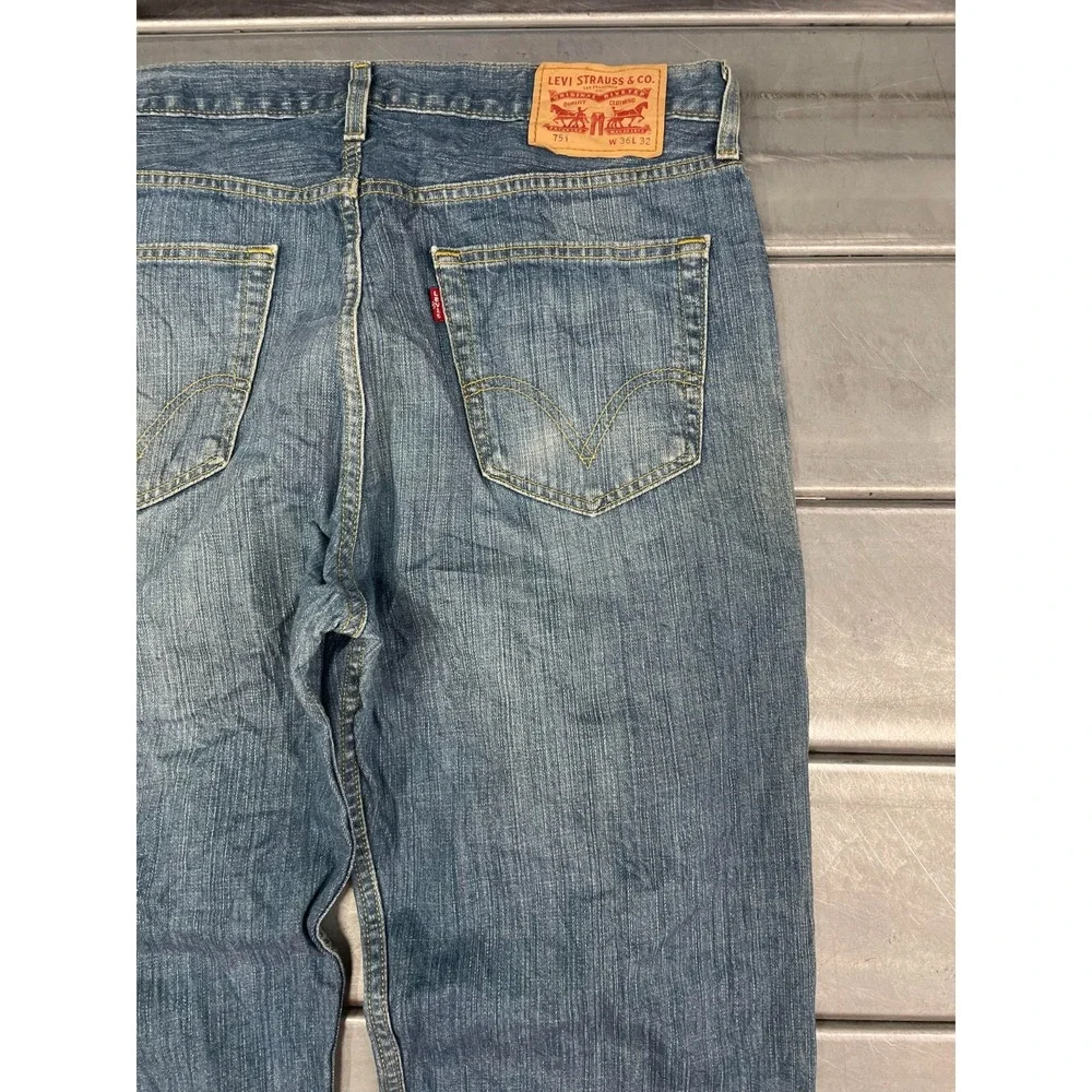 VTG Levis 751 Jeans Mens 36X32 Blue Medium Wash Denim Straight Leg 100%‎ Cotton